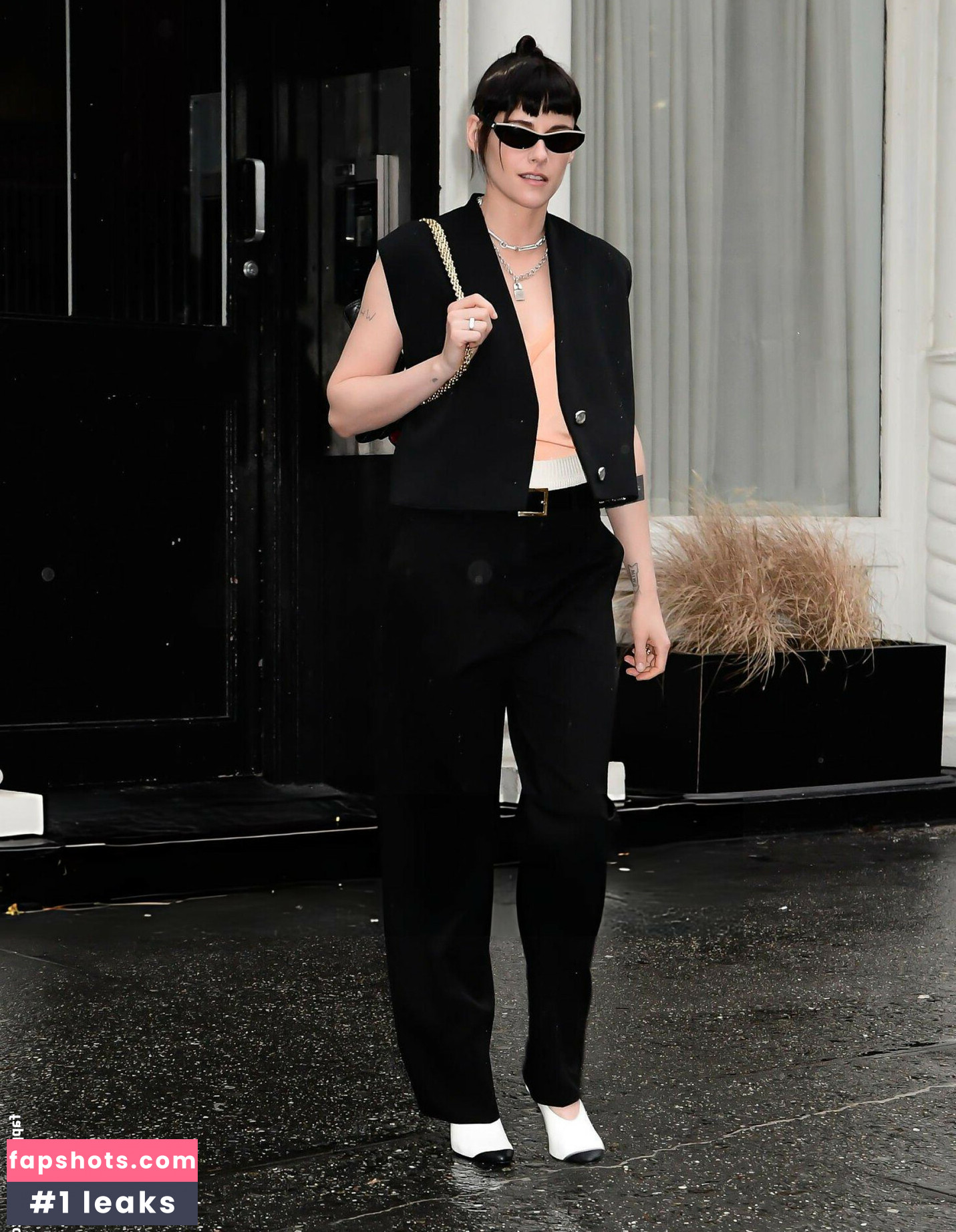 Kristen Stewart gallery photo #6