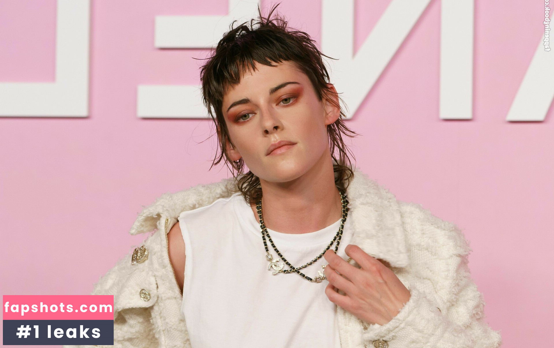 Kristen Stewart Nude Leaks OnlyFans Photos #523 - LeakJerk