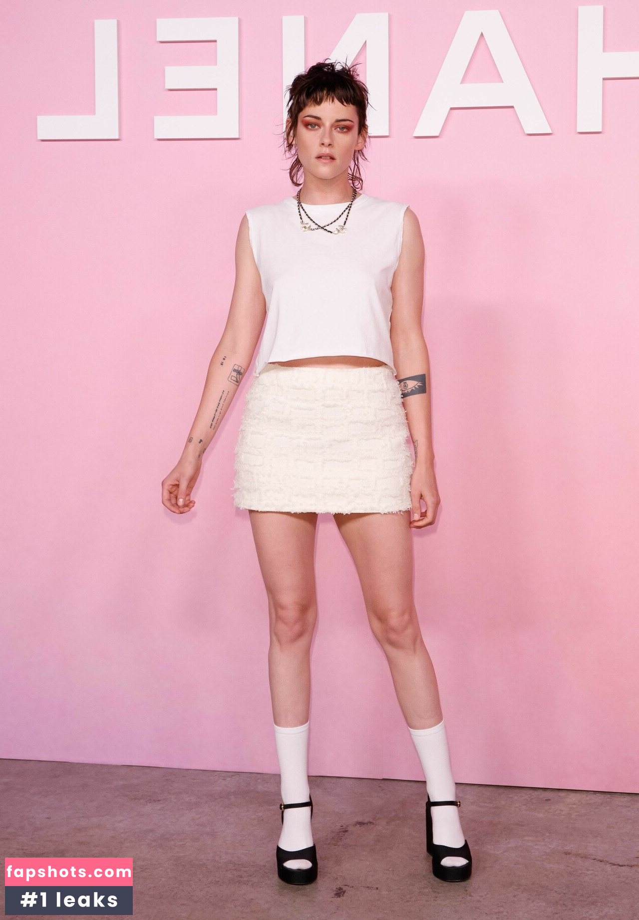 Kristen Stewart Nude Leaks OnlyFans Photos #525 - LeakJerk