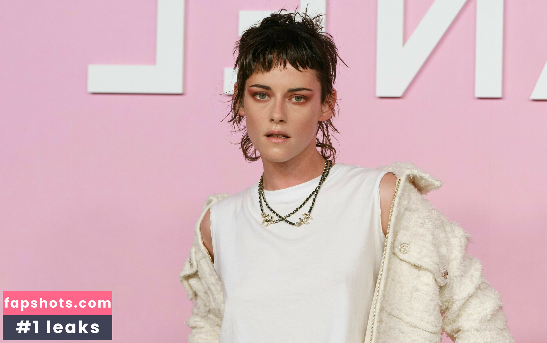 Kristen Stewart Nude Leaks OnlyFans Photos #527 - LeakJerk