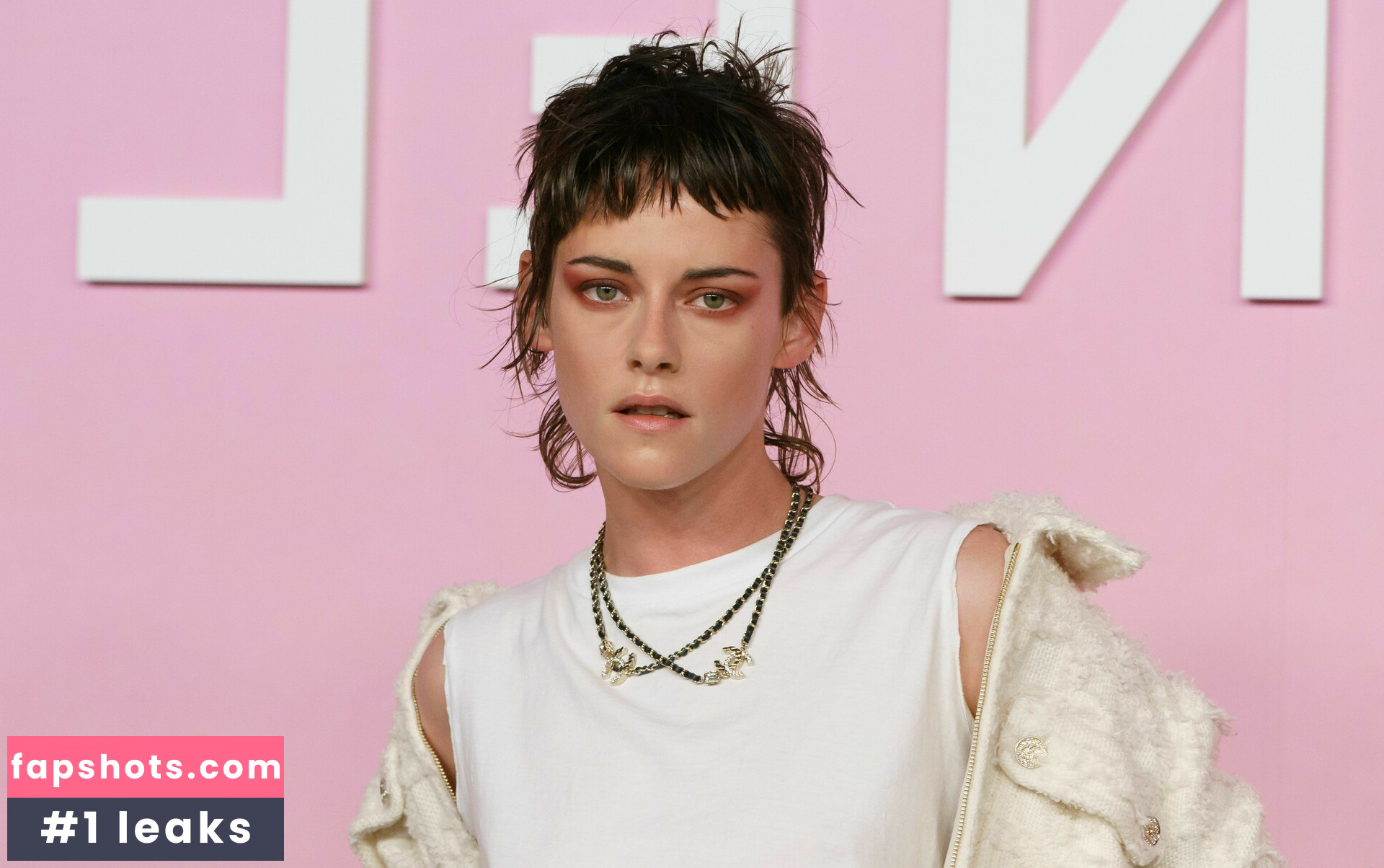 Kristen Stewart Nude Leaks OnlyFans Photos #529 - LeakJerk