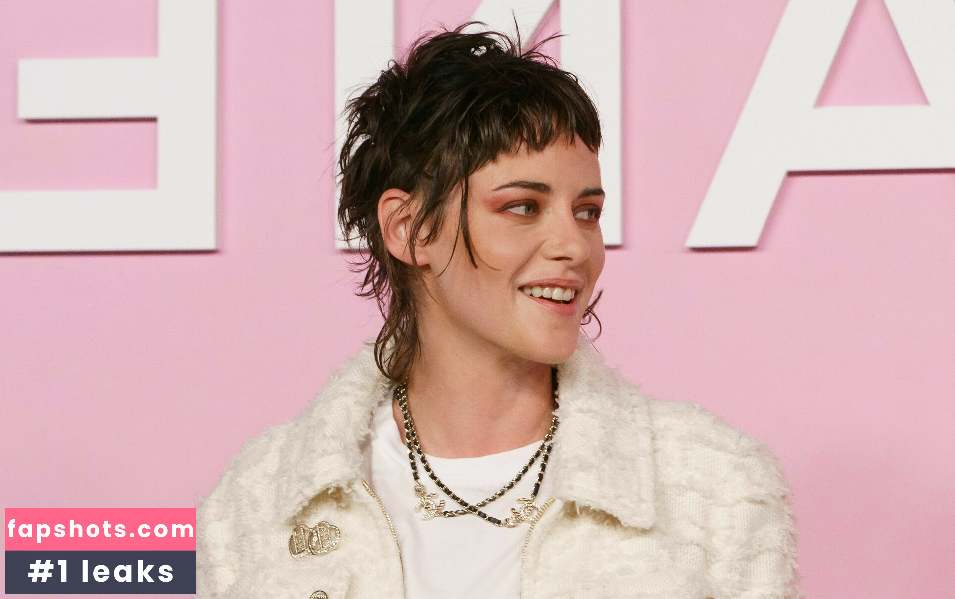 Kristen Stewart Nude Leaks OnlyFans Photos #530 - LeakJerk