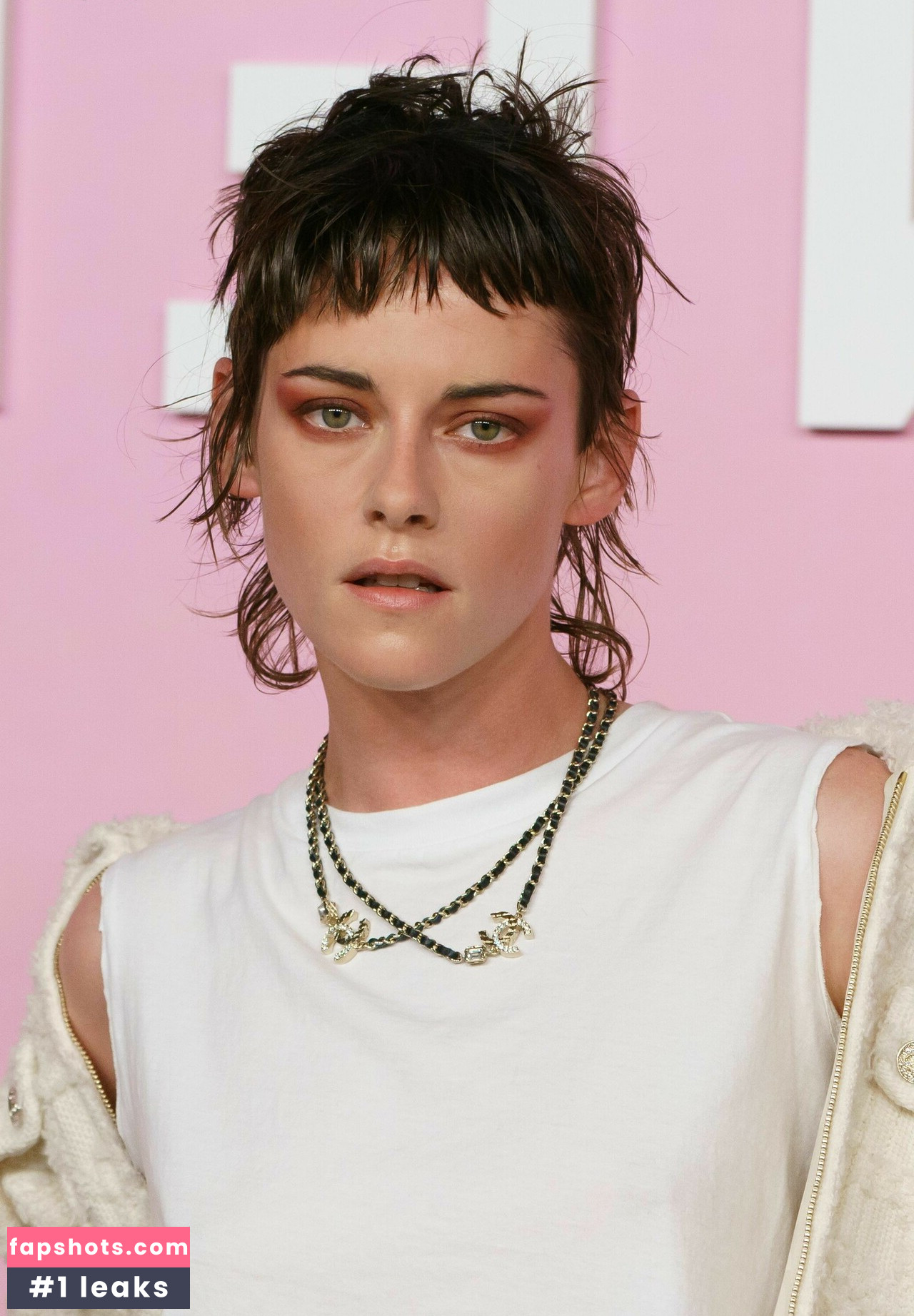 Kristen Stewart Nude Leaks OnlyFans Photos #541 - LeakJerk