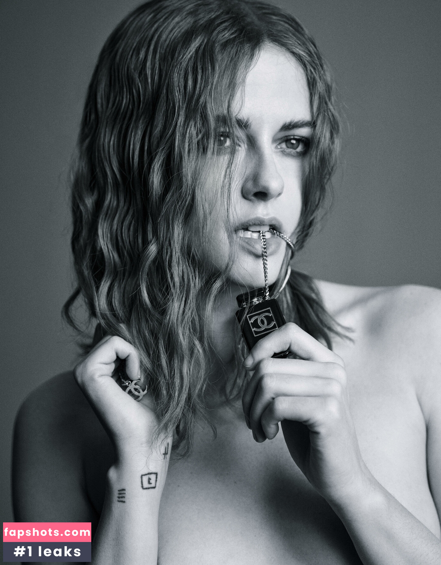Kristen Stewart Nude Leaks OnlyFans Photos #556 - LeakJerk