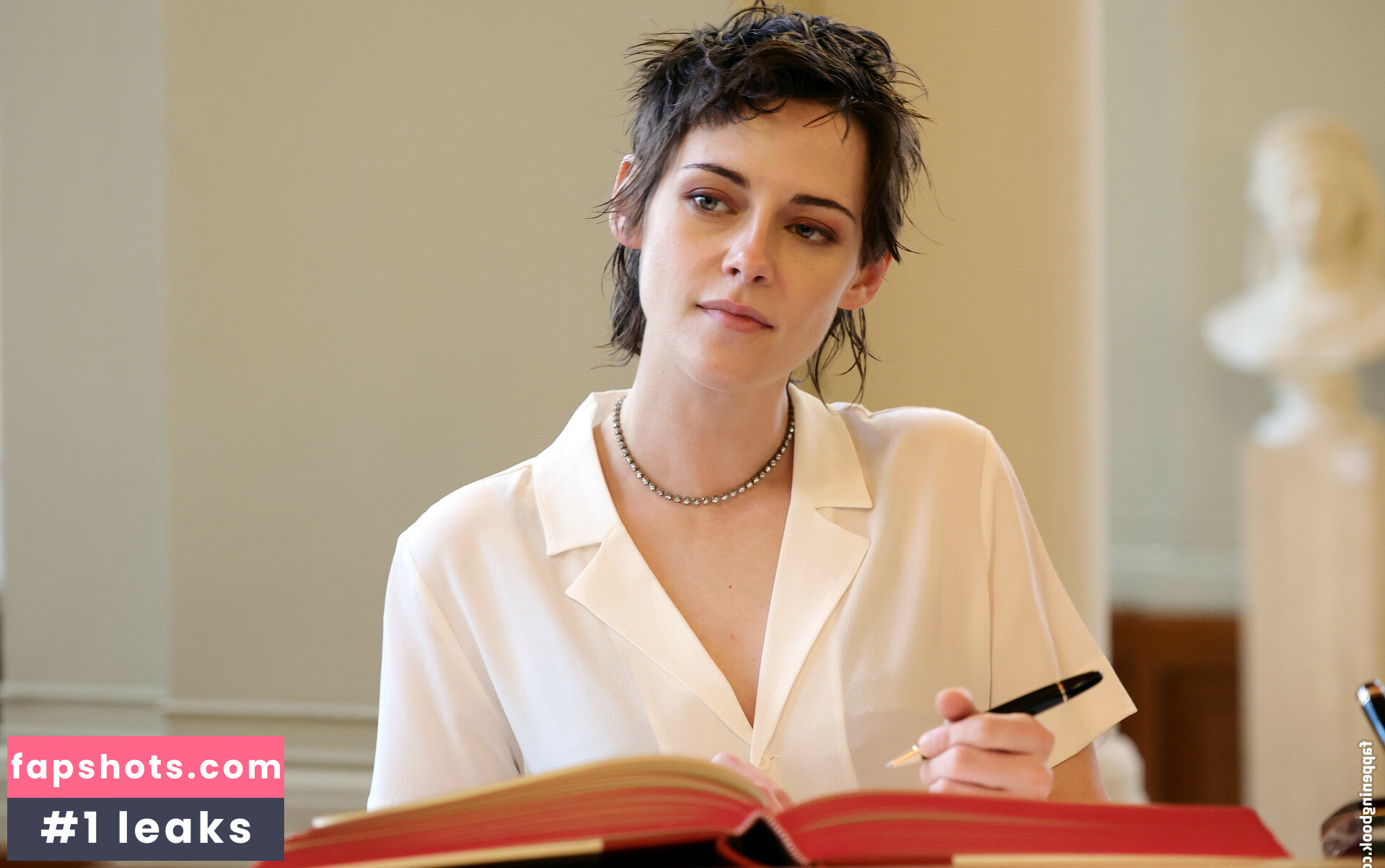 Kristen Stewart Nude Leaks OnlyFans Photos #632 - LeakJerk