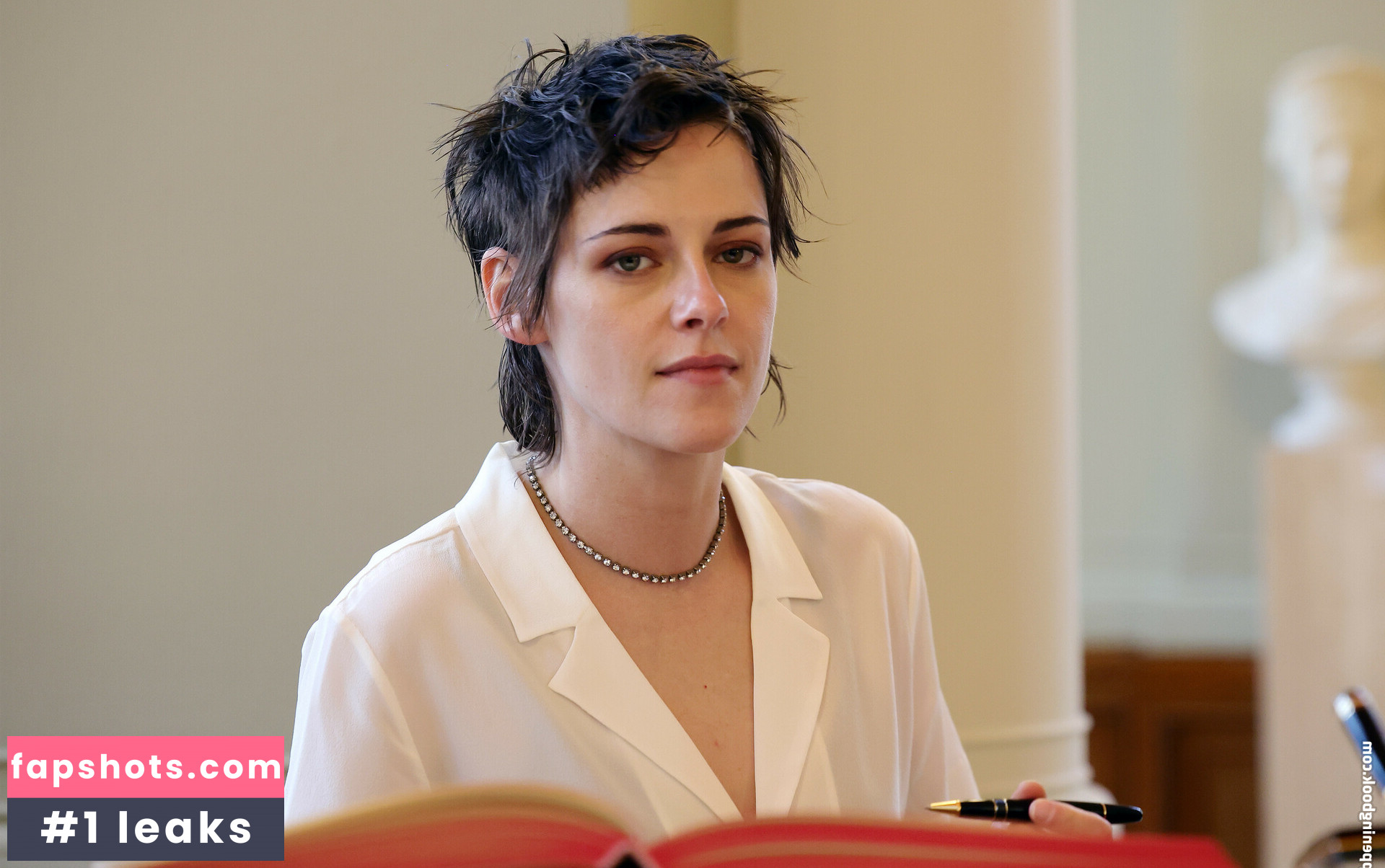 Kristen Stewart Nude Leaks OnlyFans Photos #633 - LeakJerk