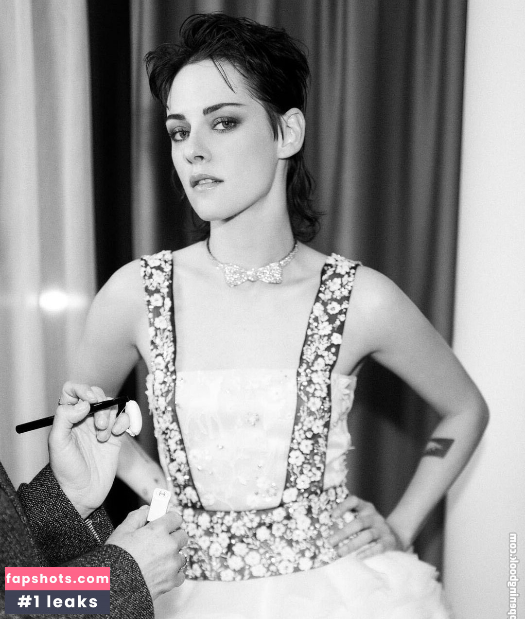 Kristen Stewart Nude Leaks OnlyFans Photos #653 - LeakJerk