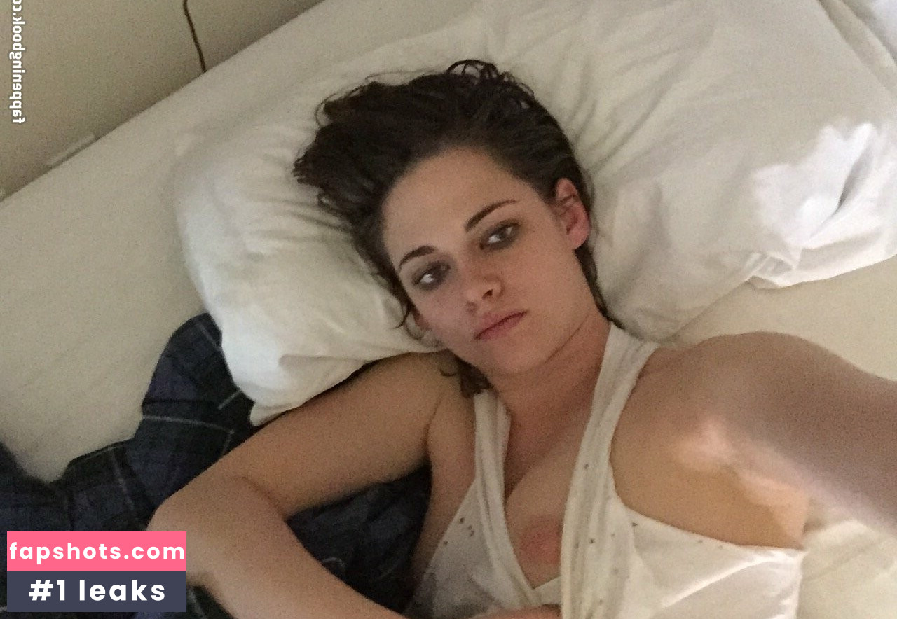 Kristen Stewart Nude Leaks OnlyFans Photos #674 - LeakJerk