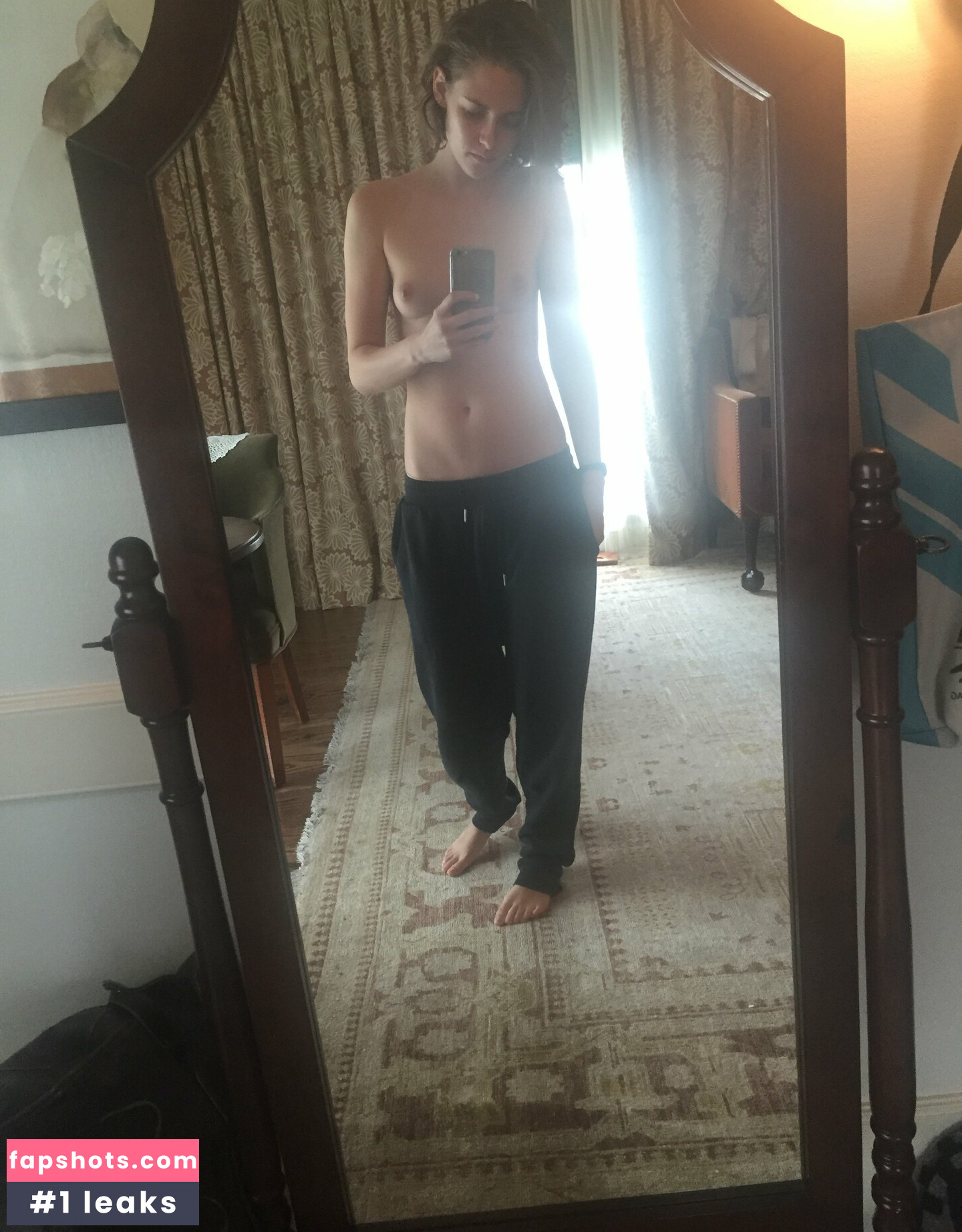 Kristen Stewart Nude Leaks OnlyFans Photos #680 - LeakJerk