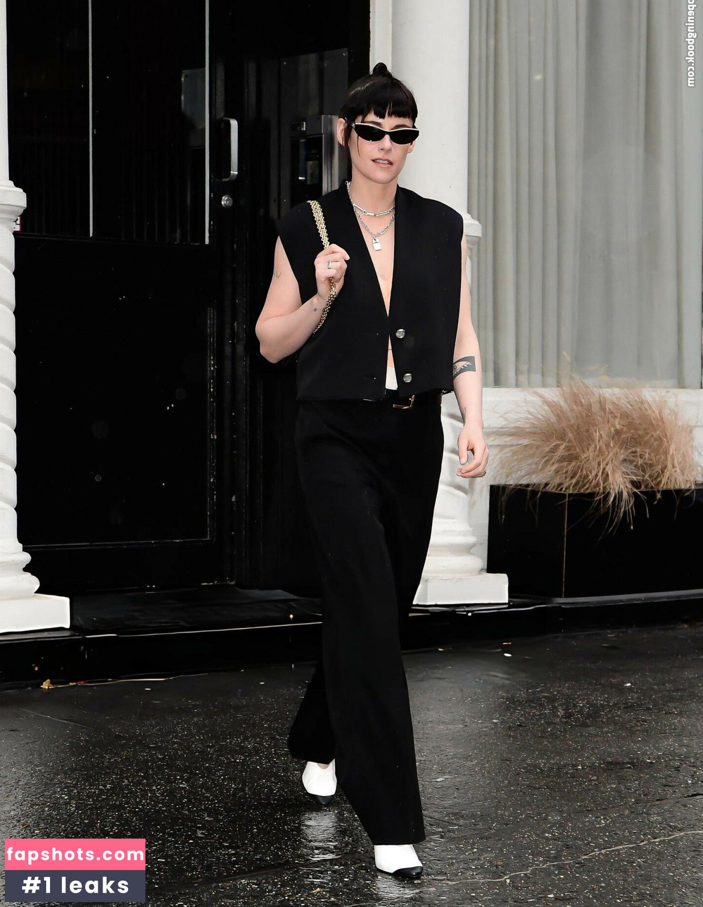 Kristen Stewart gallery photo #8