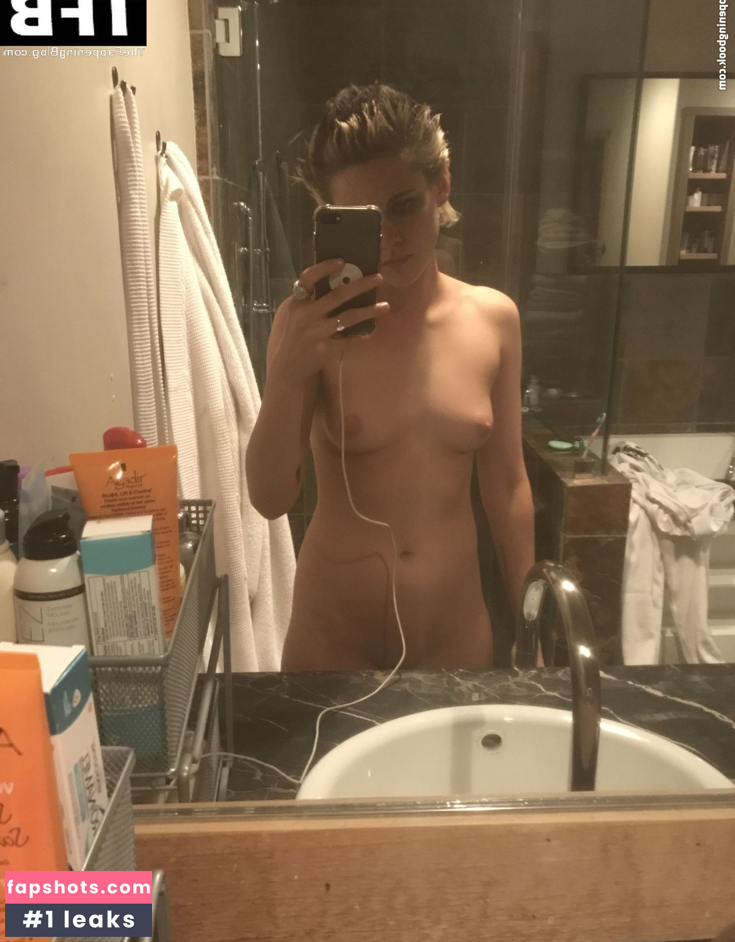 Kristen Stewart Nude Leaks OnlyFans Photos #786 - LeakJerk