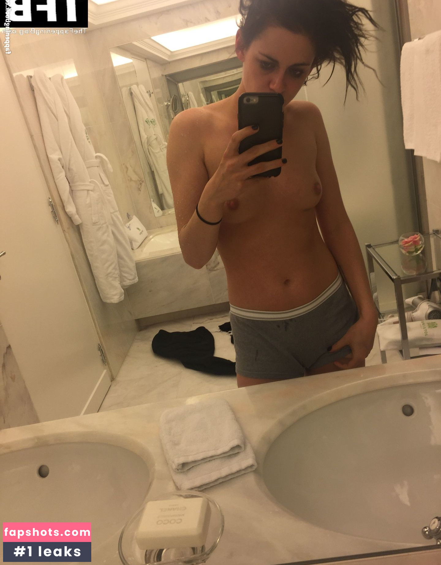 Kristen Stewart Nude Leaks OnlyFans Photos #789 - LeakJerk