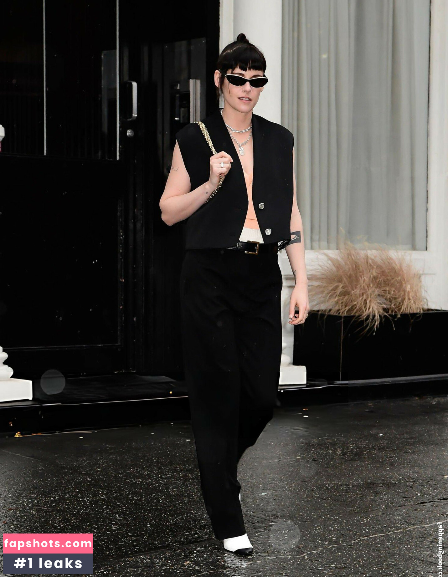 Kristen Stewart gallery photo #10