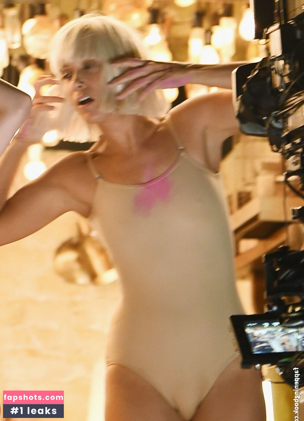 Kristen Wiig gallery photo #25