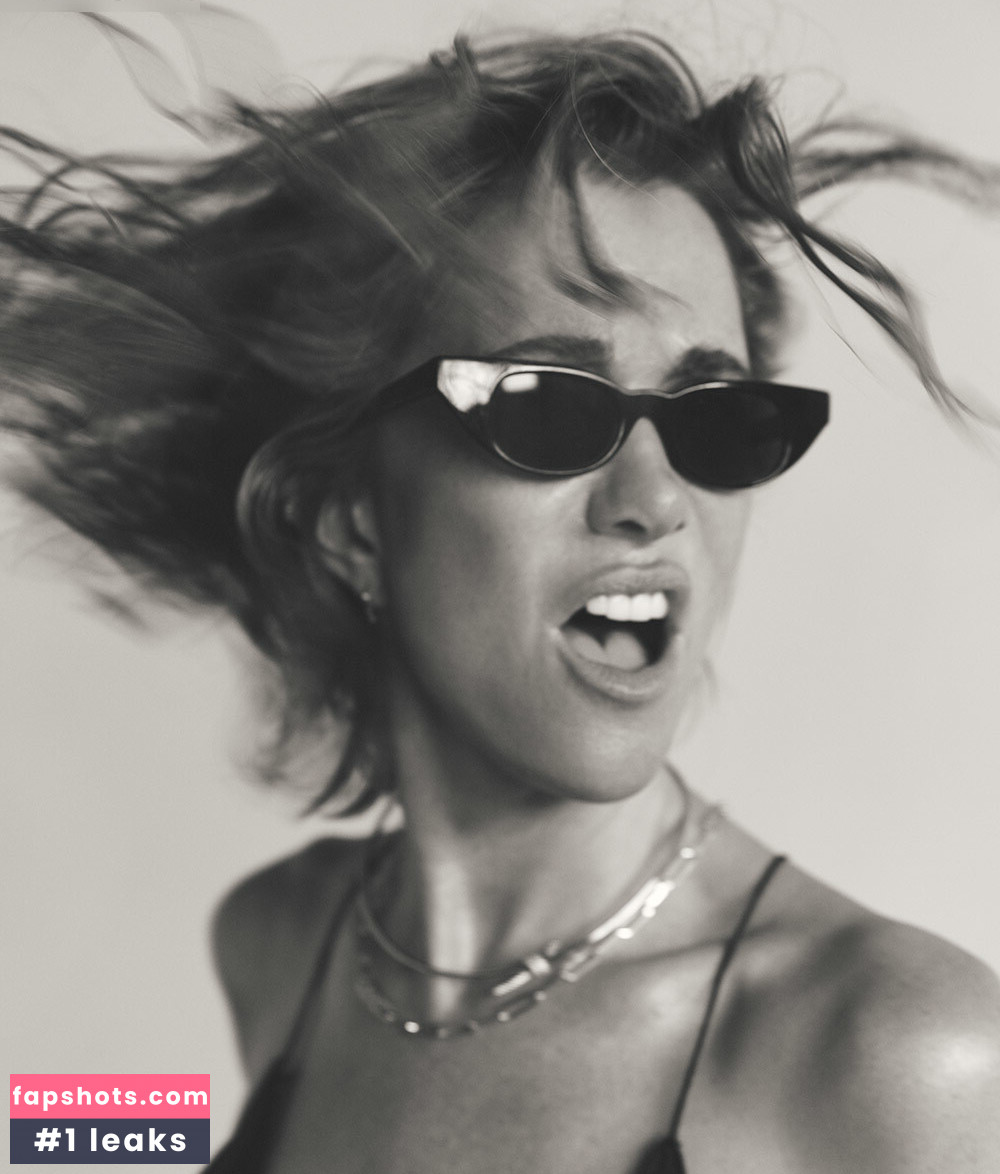 Kristen Wiig gallery photo #37