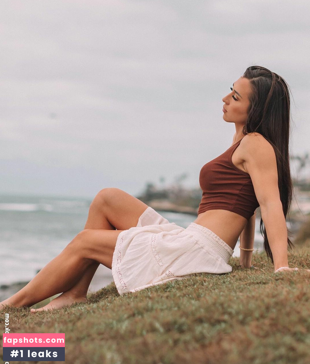 Kristie Barker gallery photo #20