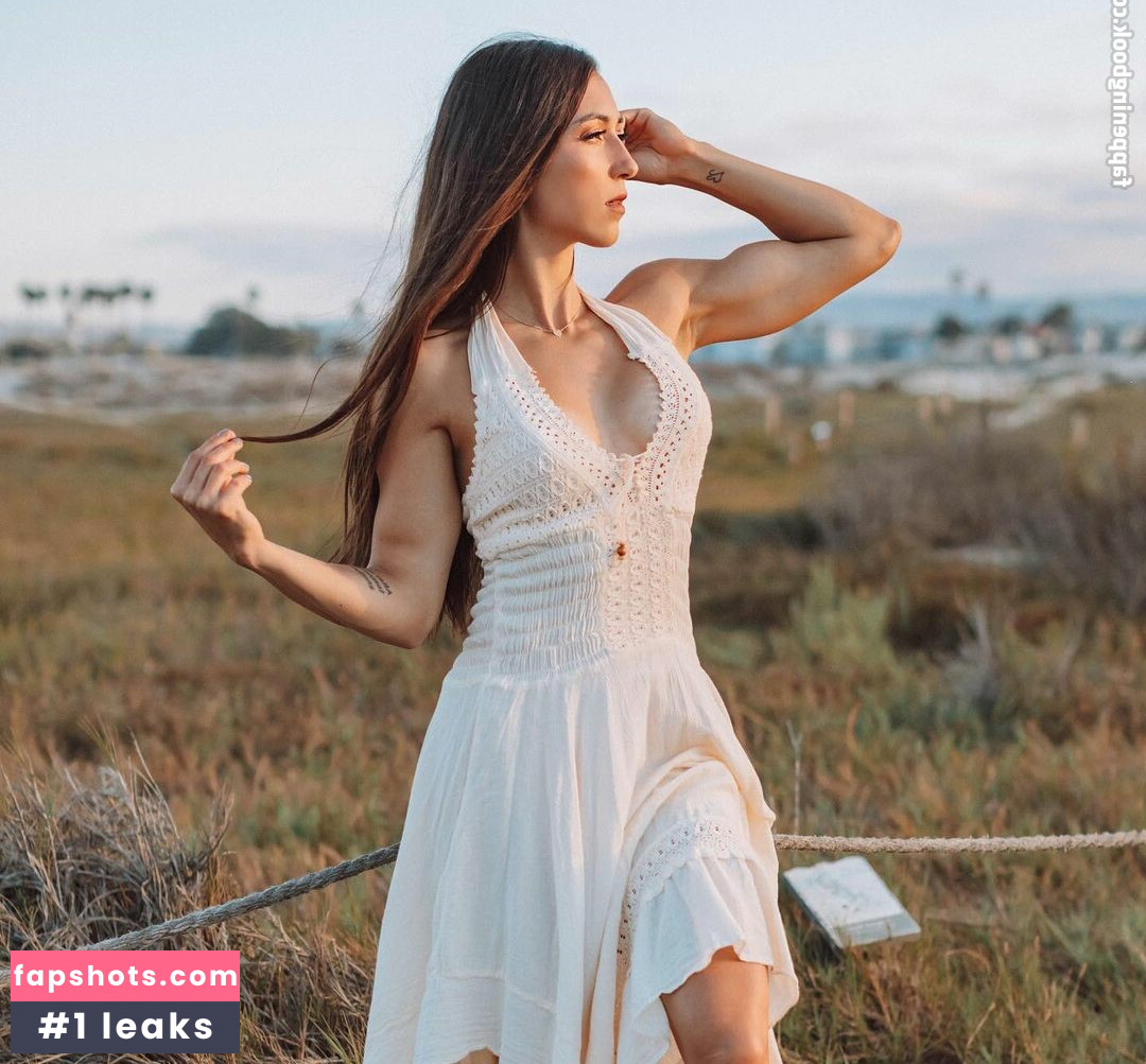 Kristie Barker gallery photo #4