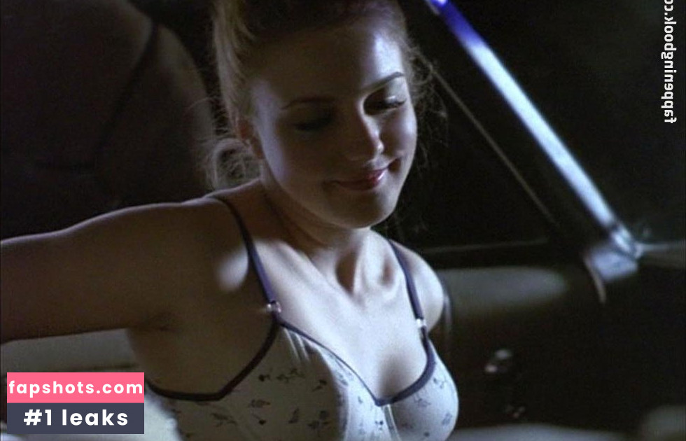 Kristin Adams gallery photo #11