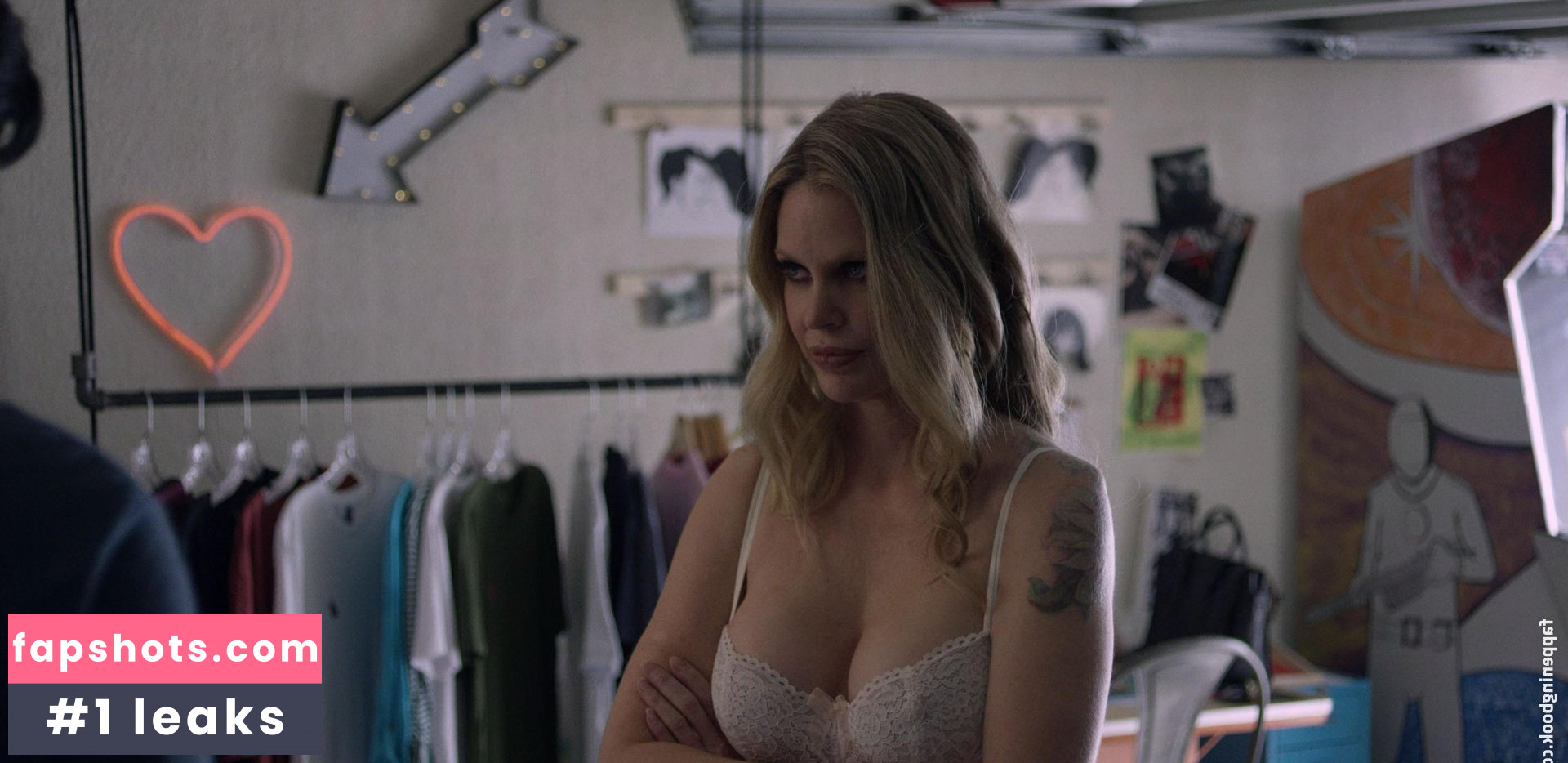 Kristin Bauer van Straten gallery photo #5