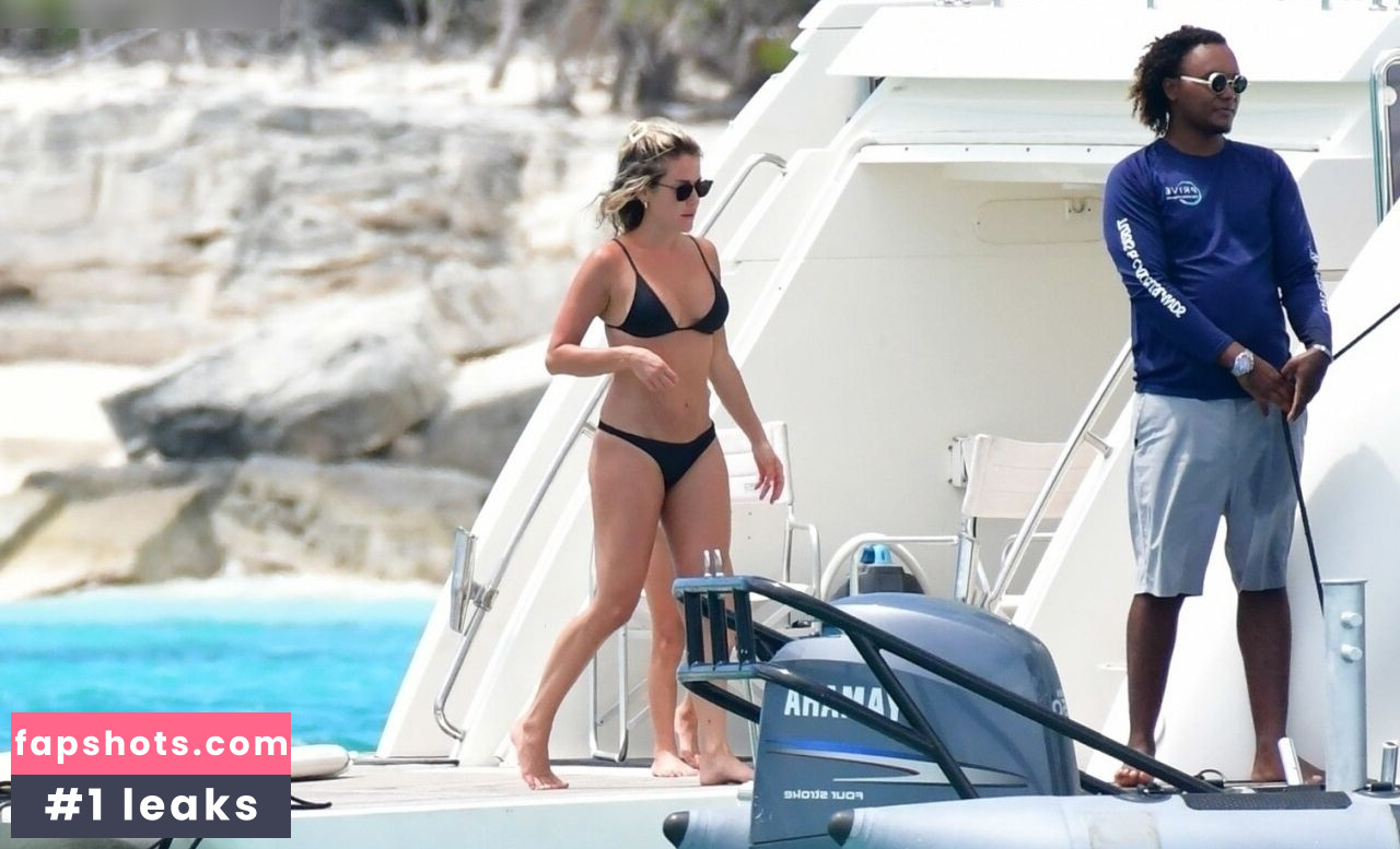 Kristin Cavallari gallery photo #148