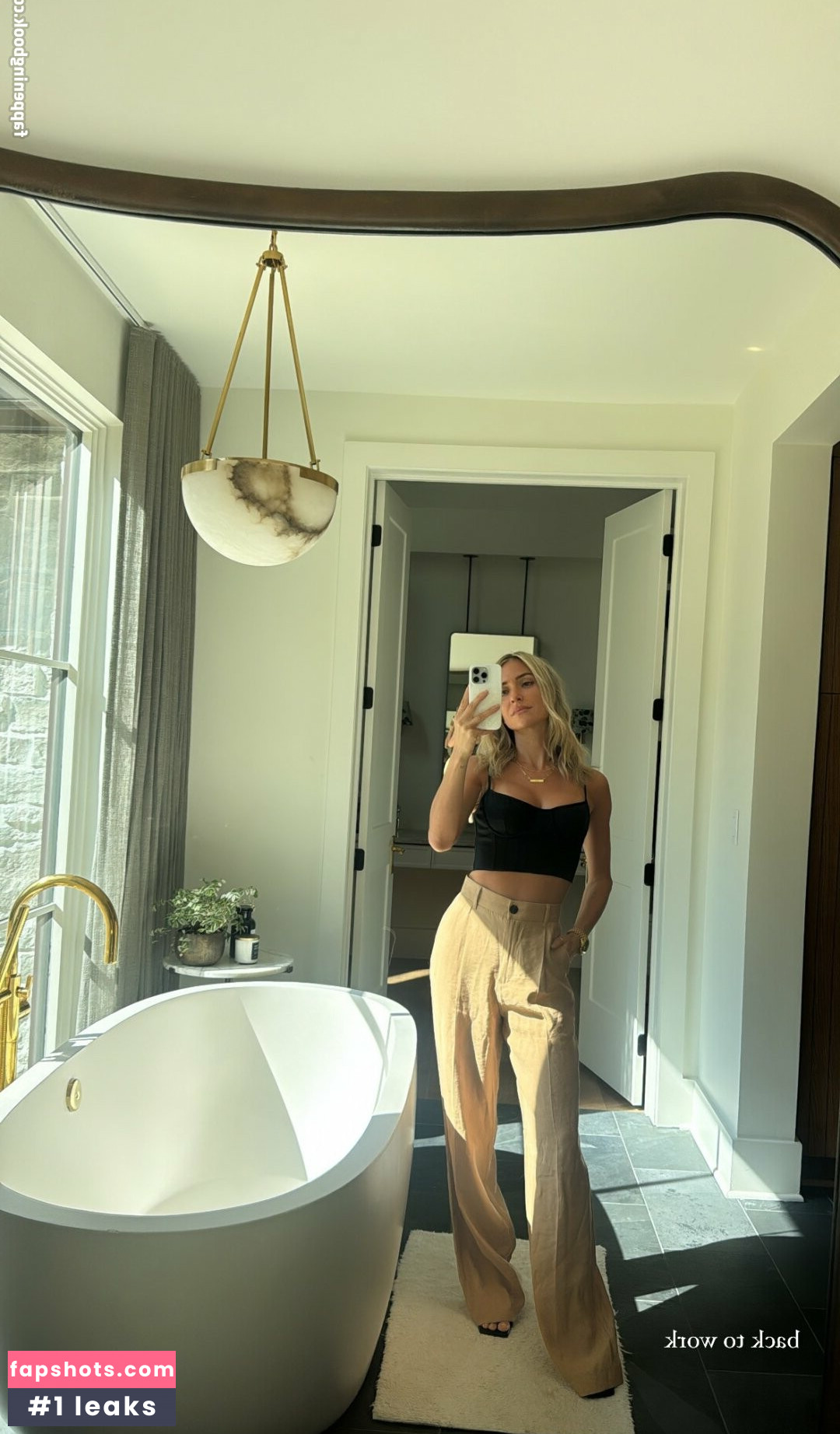 Kristin Cavallari gallery photo #34