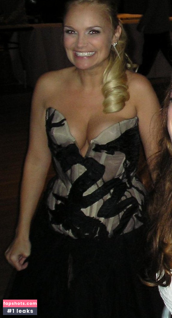 Kristin Chenoweth Nude Leaks OnlyFans Photos #53 - LeakJerk