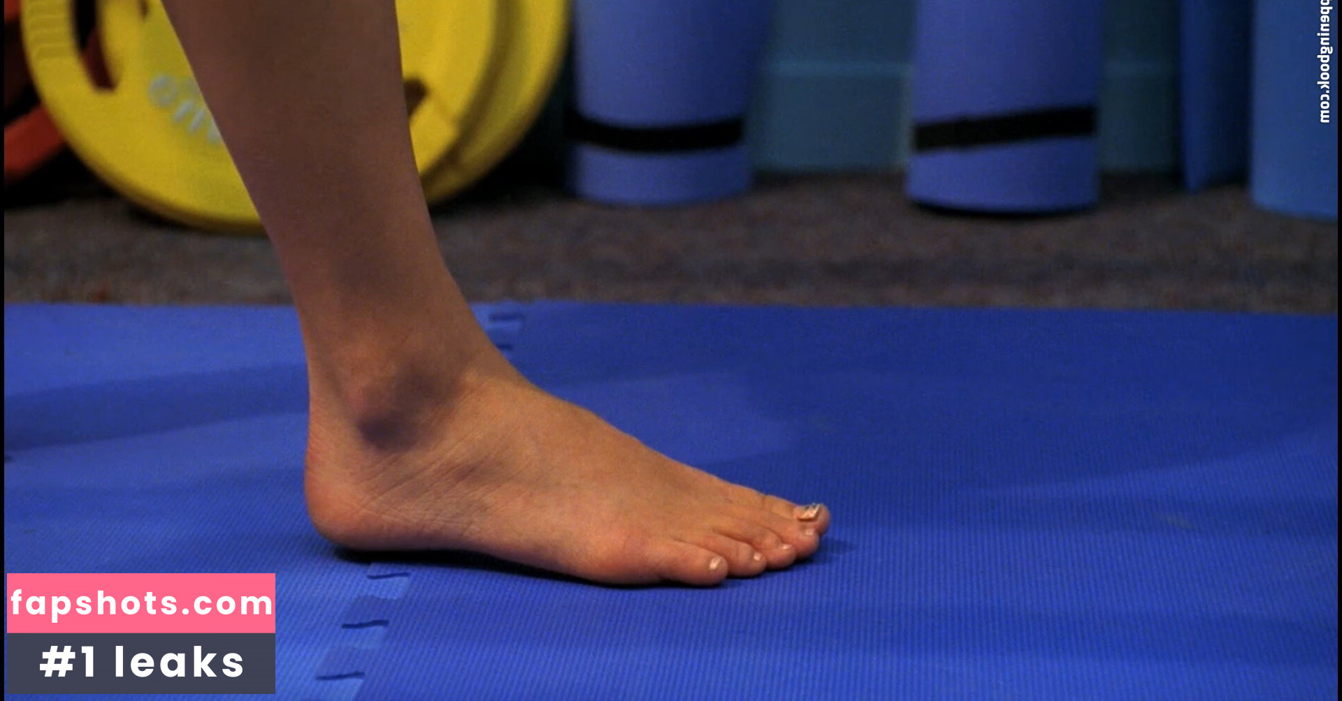 Kristin Kreuk gallery photo #28