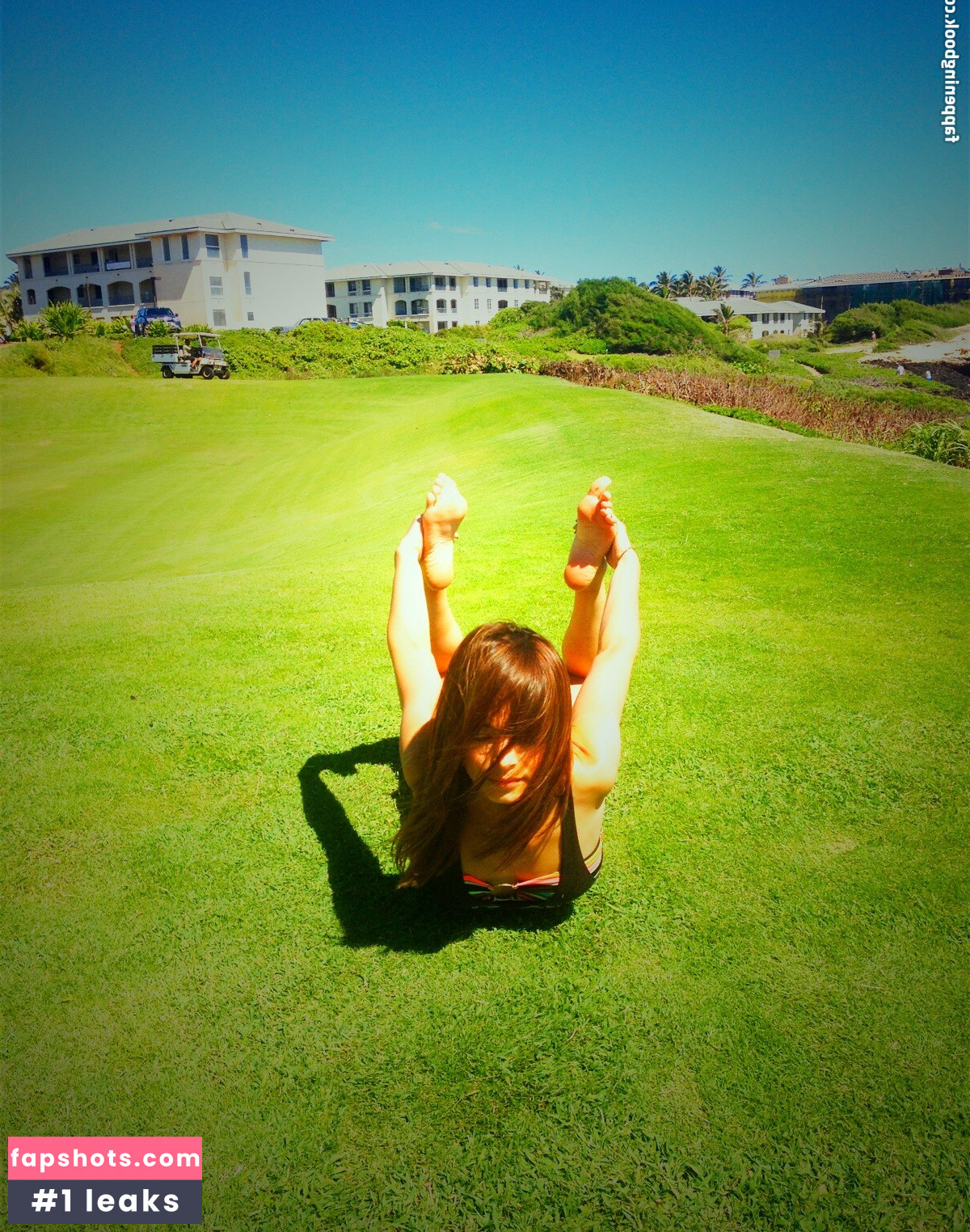 Kristin Kreuk gallery photo #30