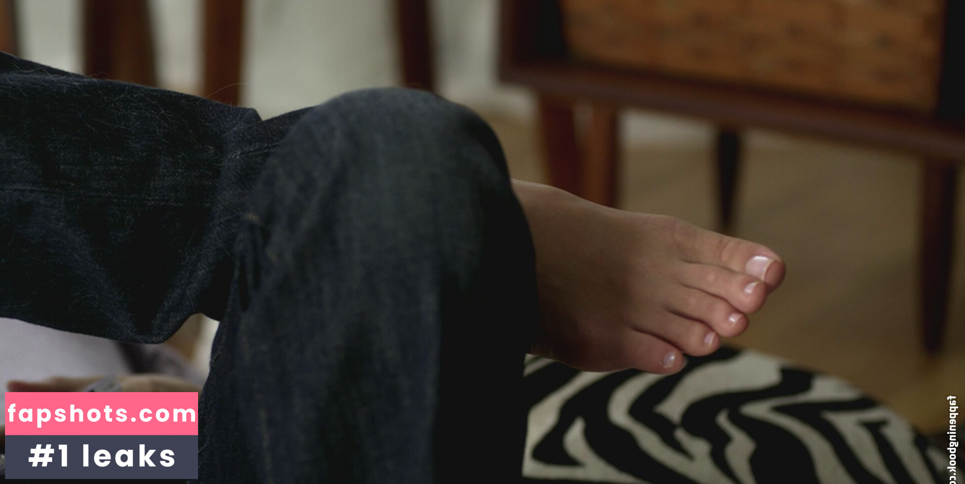 Kristin Kreuk gallery photo #34