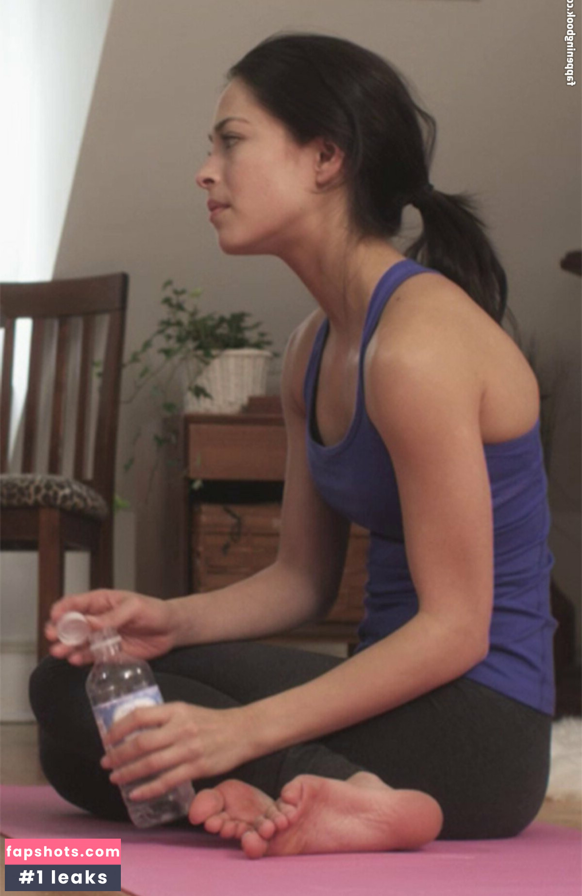 Kristin Kreuk gallery photo #35