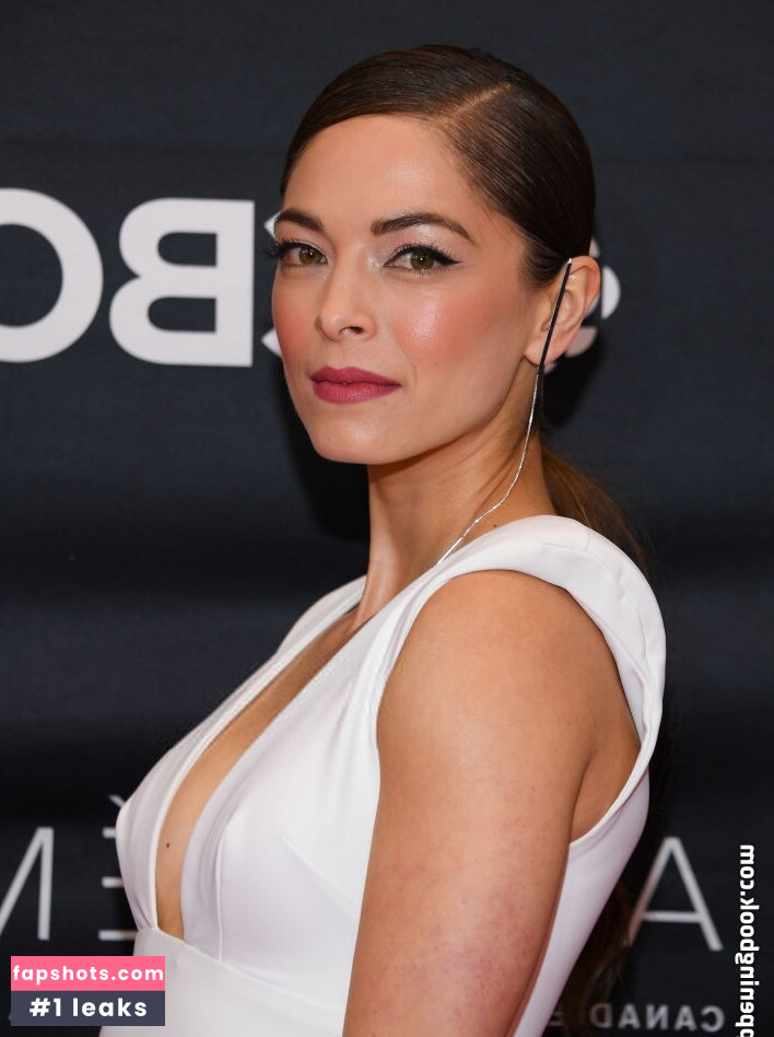 Kristin Kreuk gallery photo #43