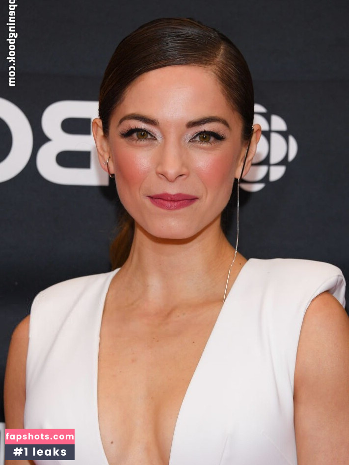 Kristin Kreuk gallery photo #45