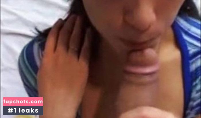 Kristin Kreuk gallery photo #52