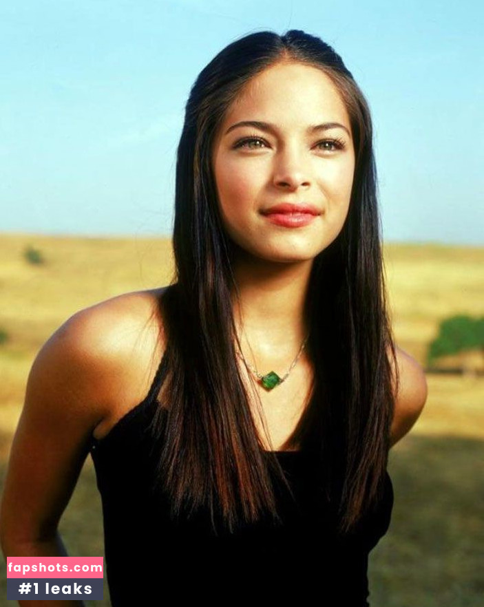 Kristin Kreuk gallery photo #58