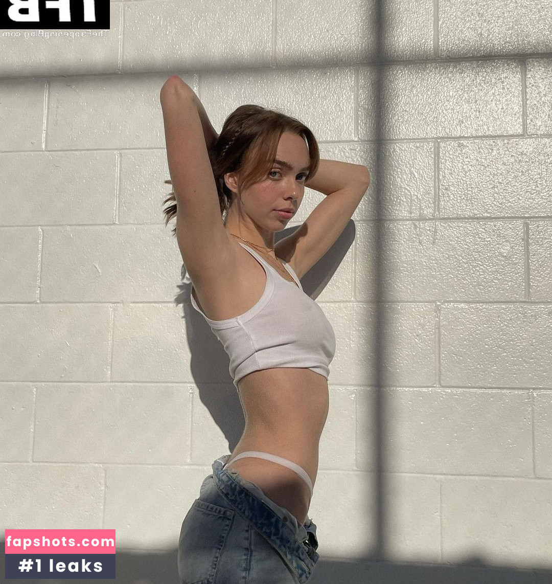 Kristin Linkletter gallery photo #11