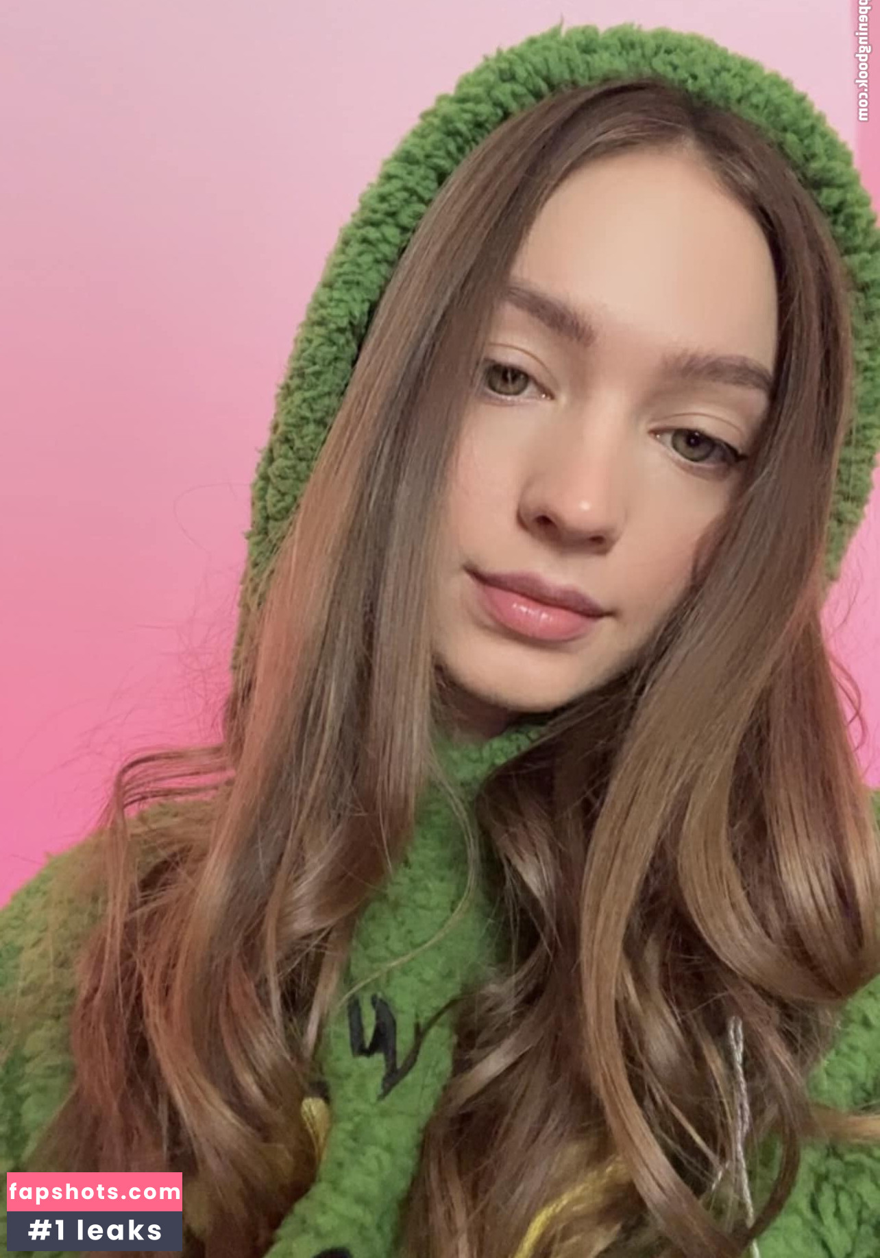 Kristina Rybalchenko gallery photo #33