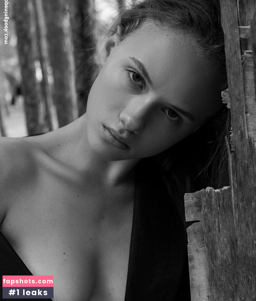 Kristina Shmidt Nude Leaks OnlyFans Photos #20 - LeakJerk