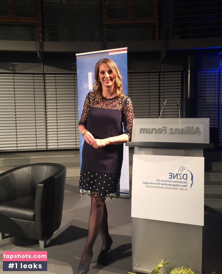 Kristina zur Muehlen nude babe gallery