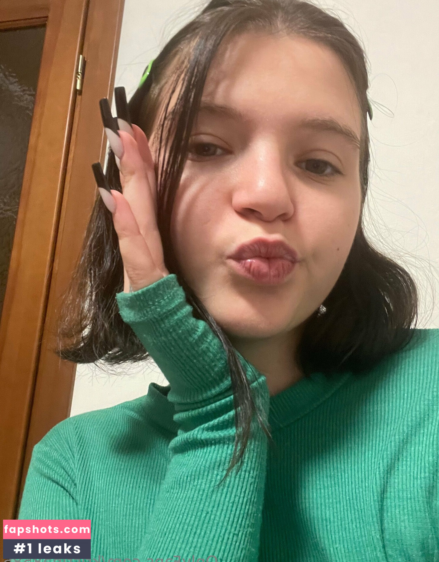 kristina8585 gallery photo #20