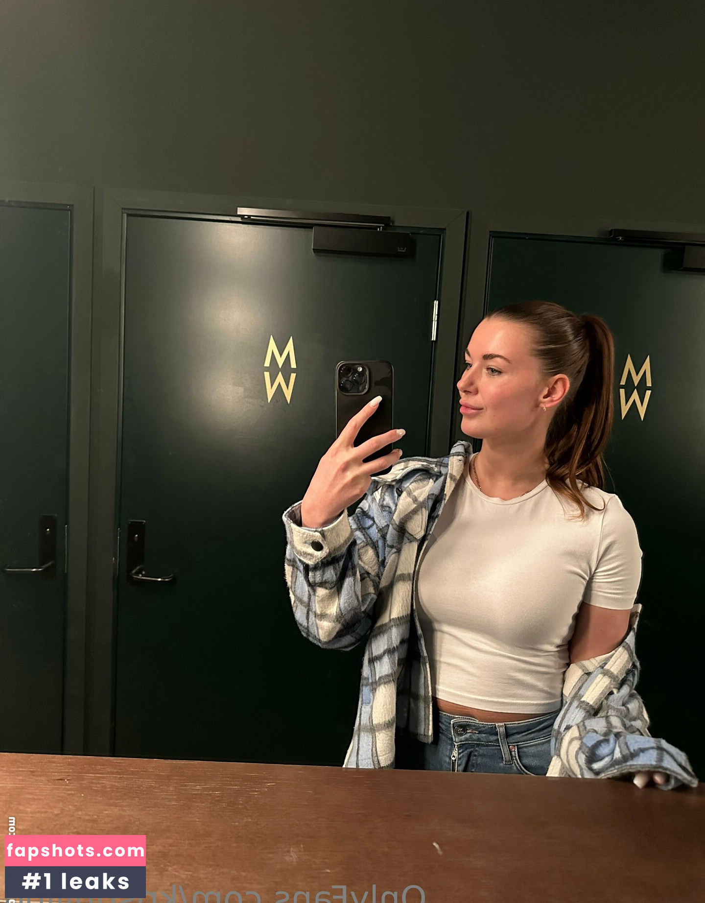 kristinllind gallery photo #28