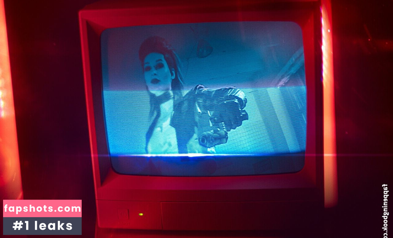 Kristy Che gallery photo #33