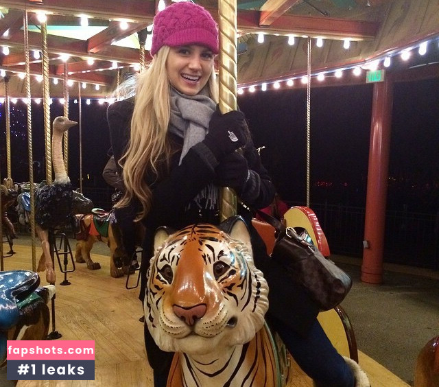 Krystal Gable gallery photo #22