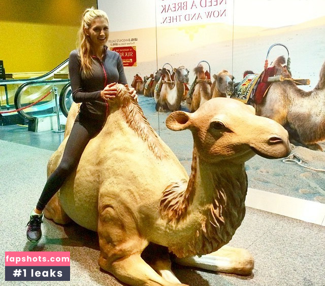 Krystal Gable gallery photo #26