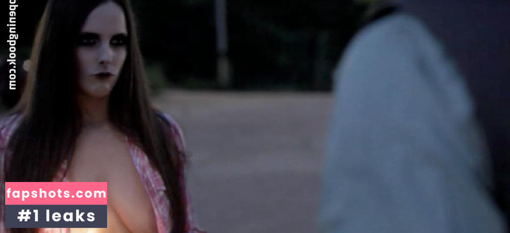 Krystal Main gallery photo #7