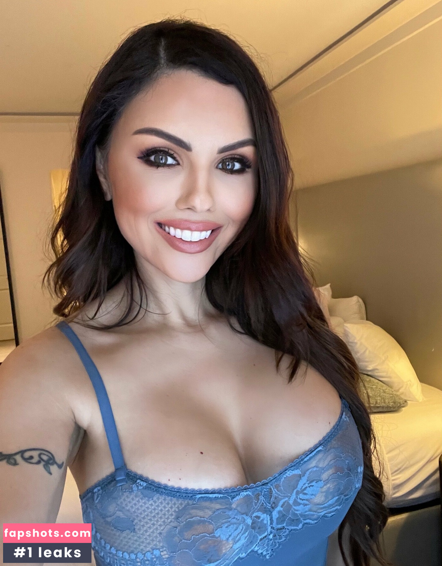 Krystle Lina gallery photo #24