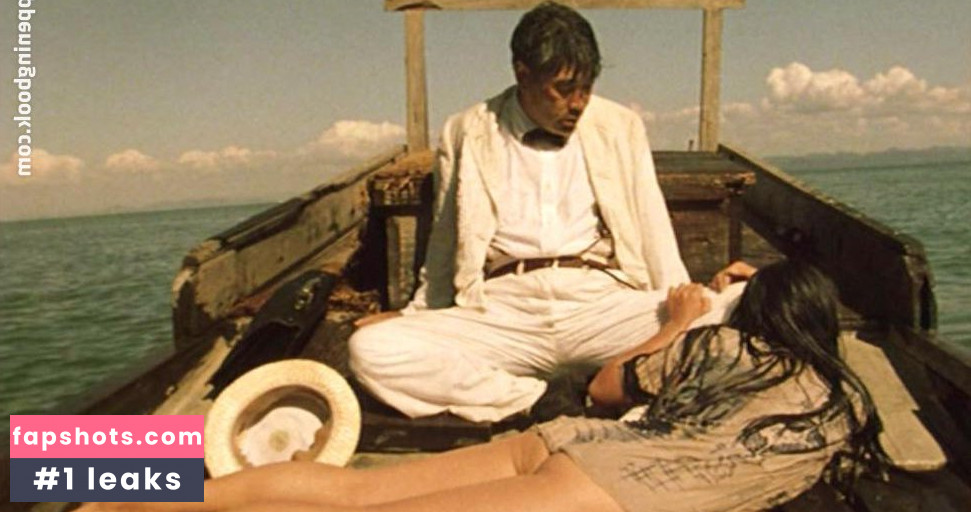 Kumiko Aso gallery photo #2