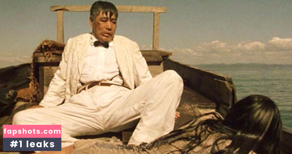 Kumiko Aso gallery photo #6