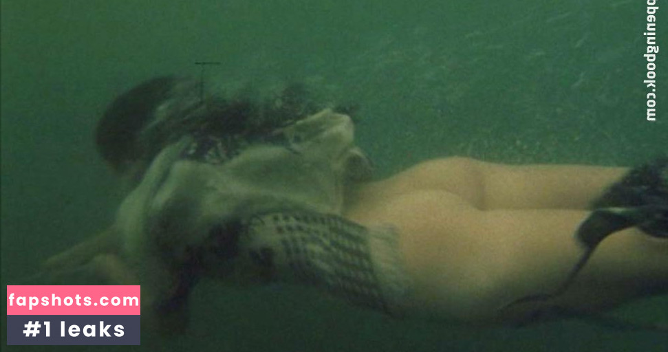 Kumiko Aso gallery photo #7