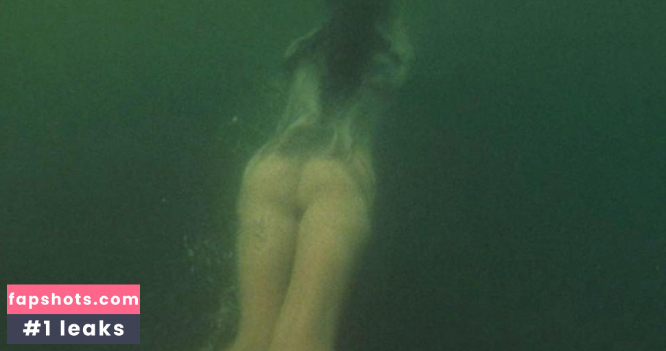 Kumiko Aso gallery photo #8