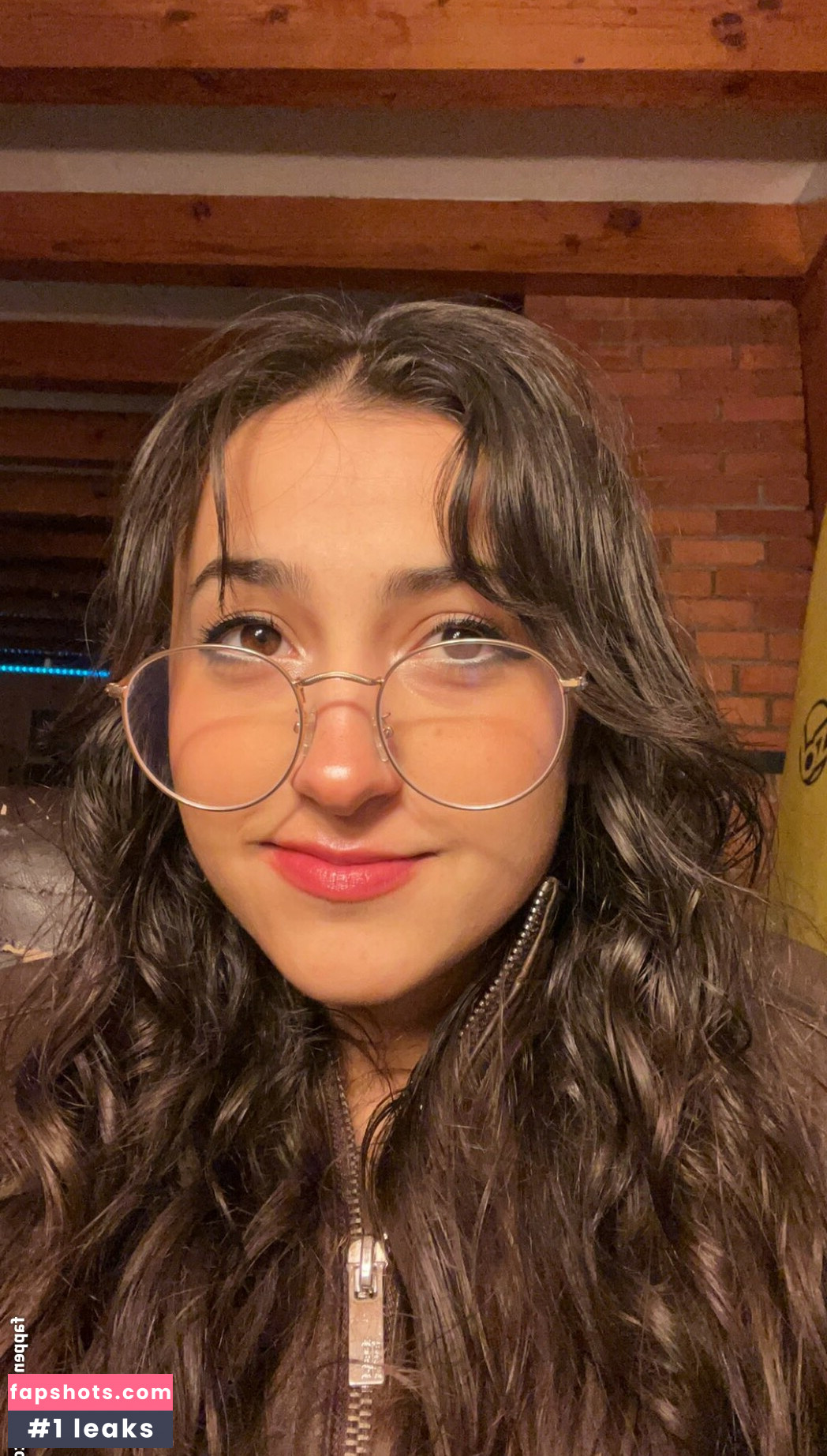 kungfushoe nude babe gallery